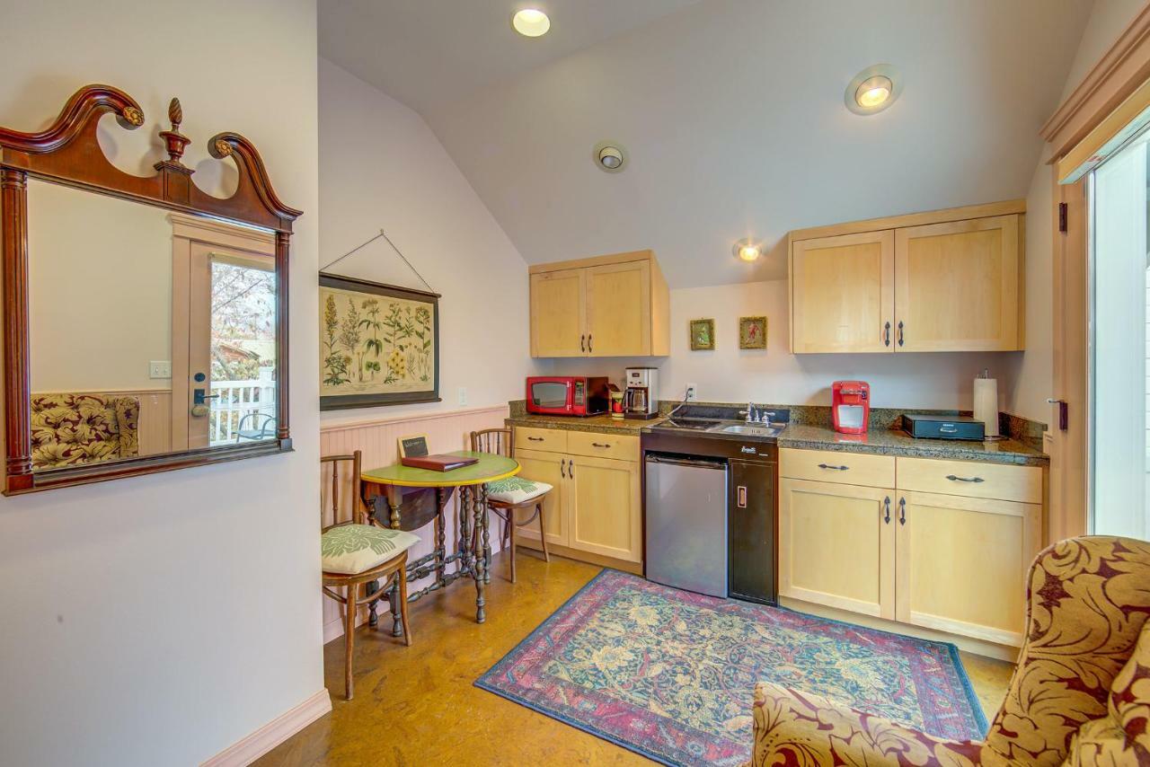 Carlisle Garden Suites Ashland Eksteriør billede